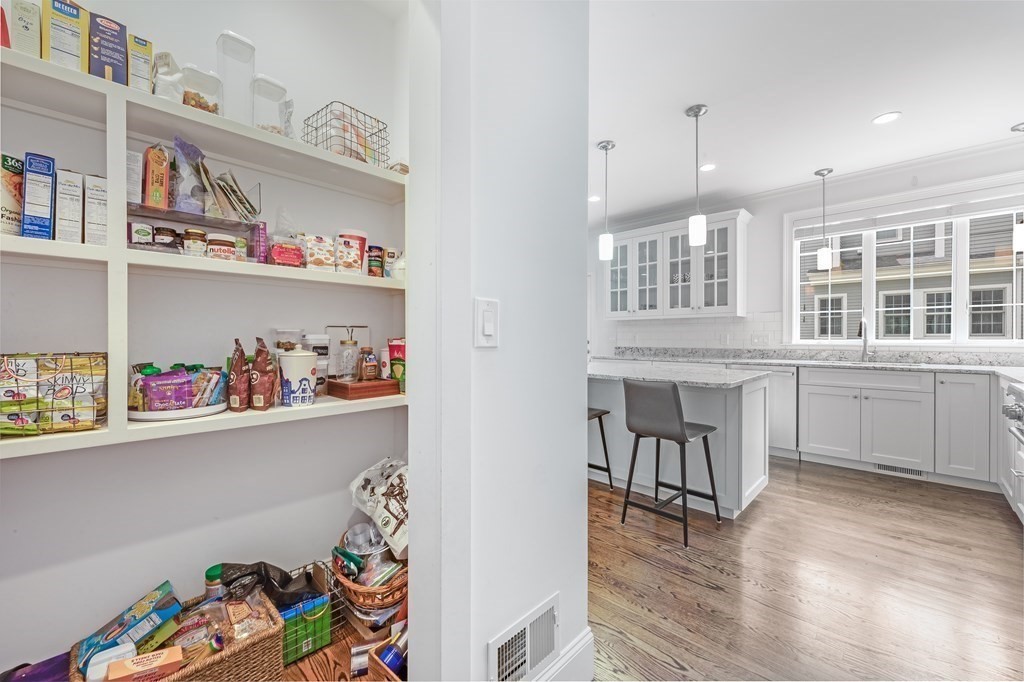 1 Hickory Road Wellesley, MA 02482 - Photo 14 of 30