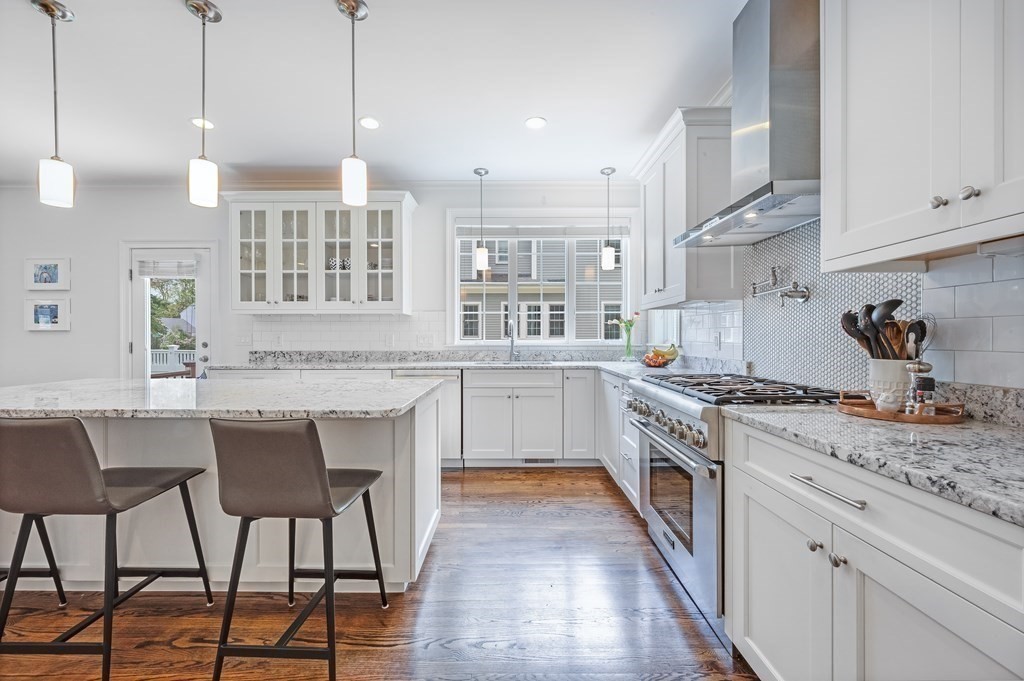 1 Hickory Road Wellesley, MA 02482 - Photo 2 of 30