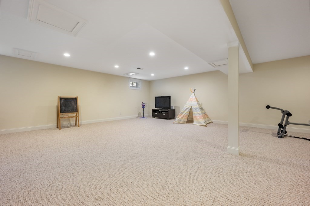 1 Hickory Road Wellesley, MA 02482 - Photo 28 of 30