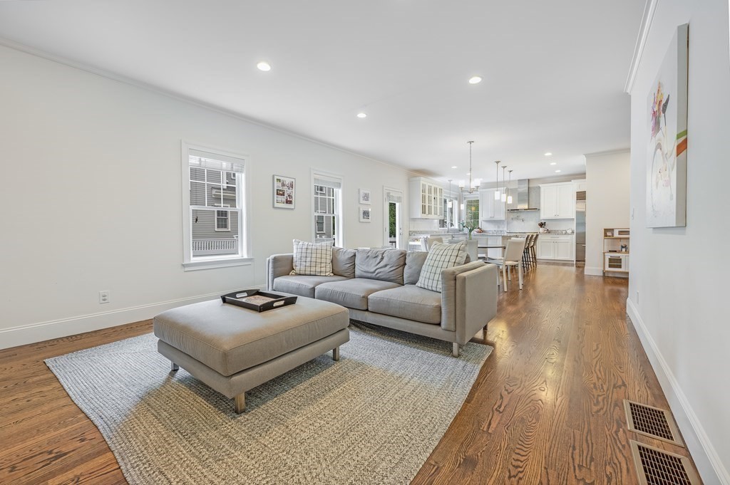 1 Hickory Road Wellesley, MA 02482 - Photo 9 of 30