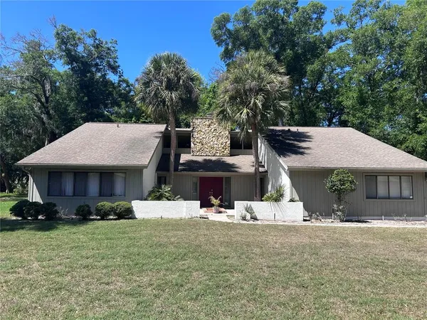 $425,000 | 816 Pine Shadow Drive, Apopka, FL 32712