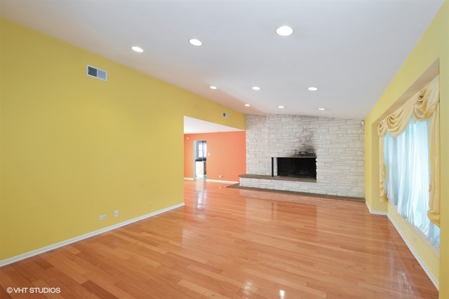 2835 Highland Road Northbrook, IL 60062 - Photo 5 of 26