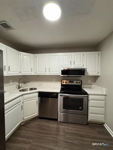 $205,000 | 512 Twin Circle Drive, Unit 512, South Windsor, CT 06074