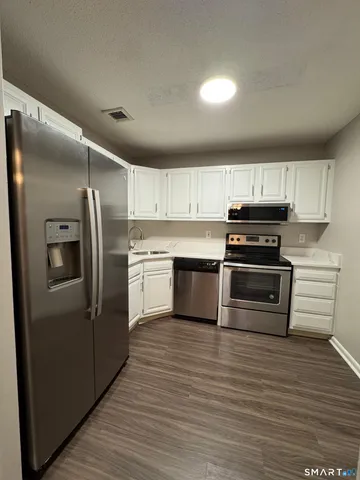 $205,000 | 512 Twin Circle Drive, Unit 512, South Windsor, CT 06074