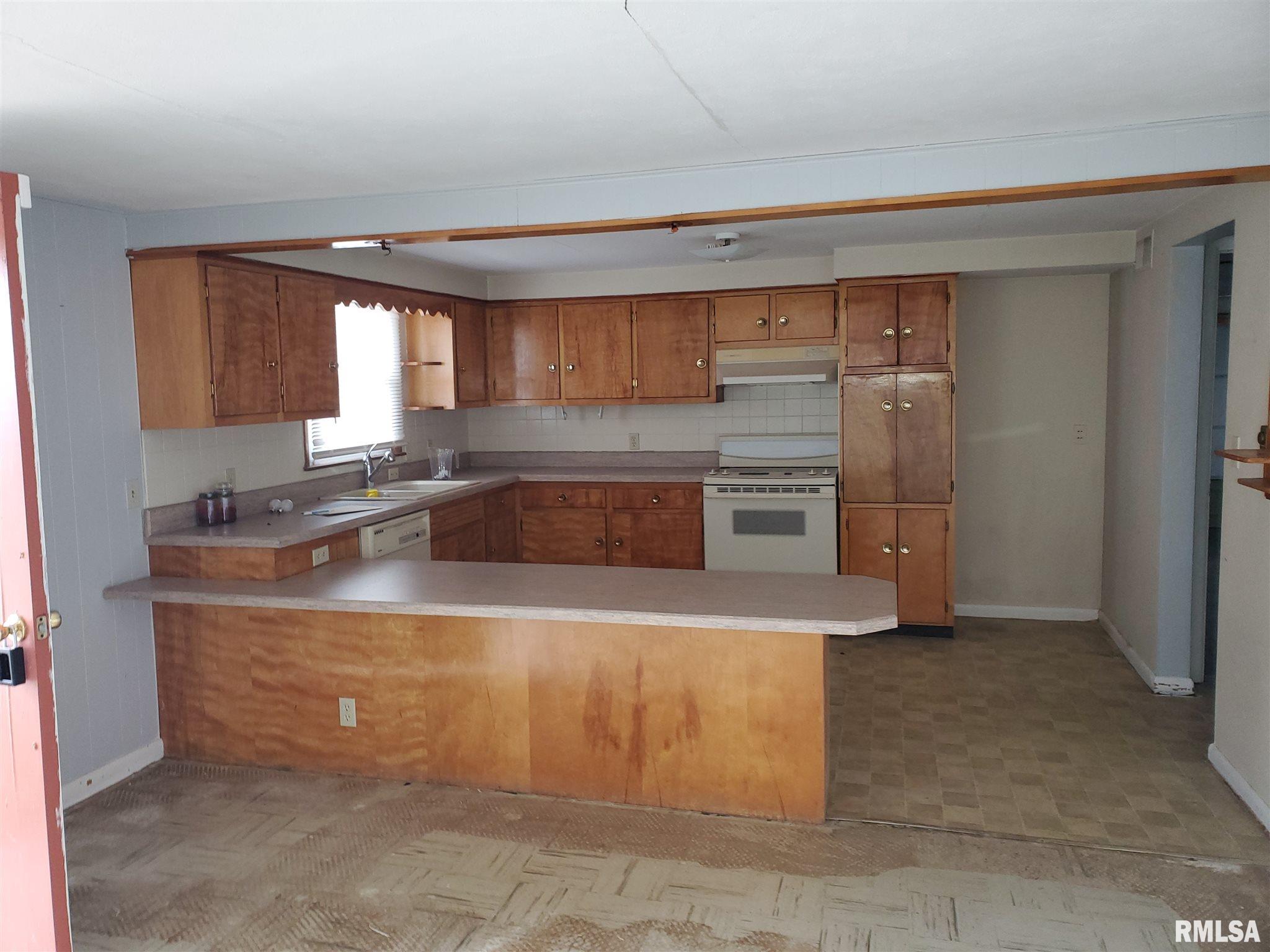 7145 Highway 34 Raleigh, IL 62977 - Photo 6 of 32 Gallery Image 6