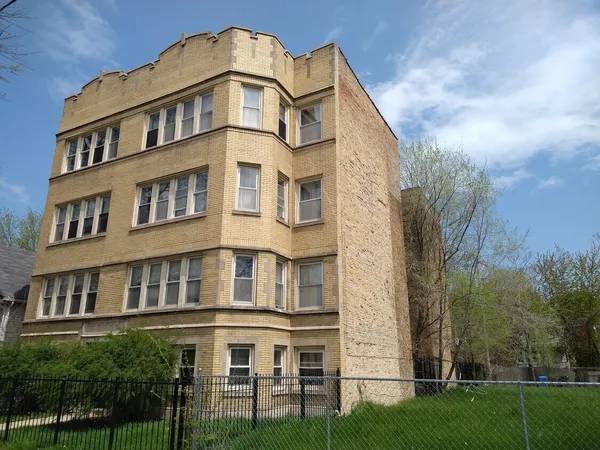 $655,000 | 7931 South Manistee Avenue, Chicago, IL 60617