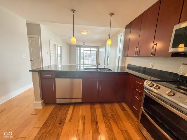 $237,900 | 802 North Meridian Street, Unit 207, Indianapolis, IN 46204