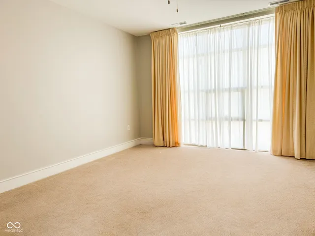 $237,900 | 802 North Meridian Street, Unit 207, Indianapolis, IN 46204