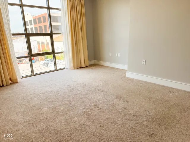 $237,900 | 802 North Meridian Street, Unit 207, Indianapolis, IN 46204