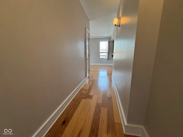 $237,900 | 802 North Meridian Street, Unit 207, Indianapolis, IN 46204