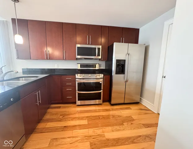 $237,900 | 802 North Meridian Street, Unit 207, Indianapolis, IN 46204