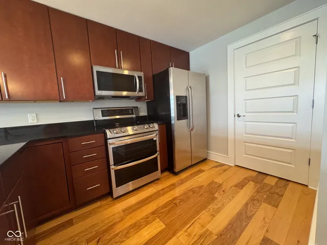 $237,900 | 802 North Meridian Street, Unit 207, Indianapolis, IN 46204