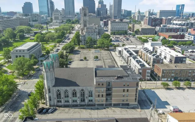 $237,900 | 802 North Meridian Street, Unit 207, Indianapolis, IN 46204