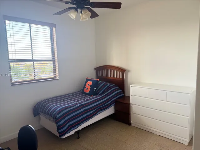 $3,300 | 8395 Southwest 73rd Avenue, Unit 417, Miami, FL 33143