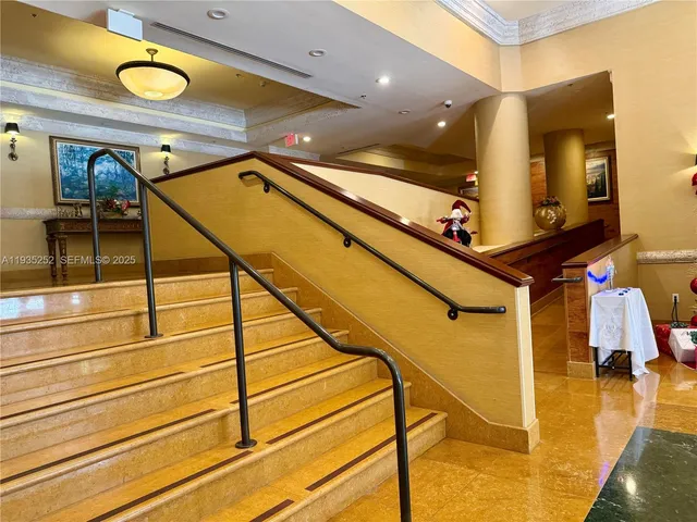 $3,300 | 8395 Southwest 73rd Avenue, Unit 417, Miami, FL 33143