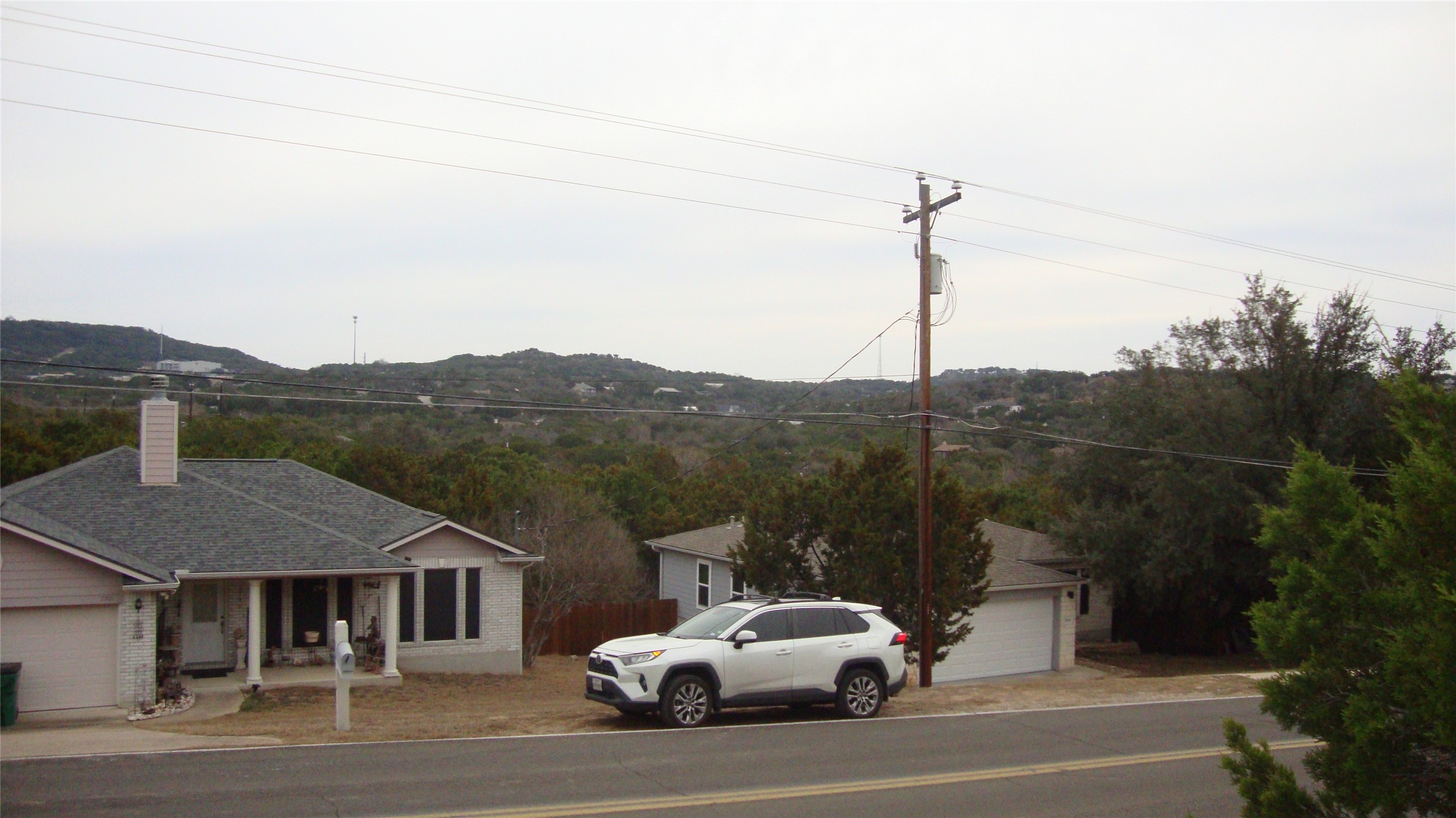 7700 Bar K Ranch Road Lago Vista, TX 78645 - Photo 4 of 8 View of front facade