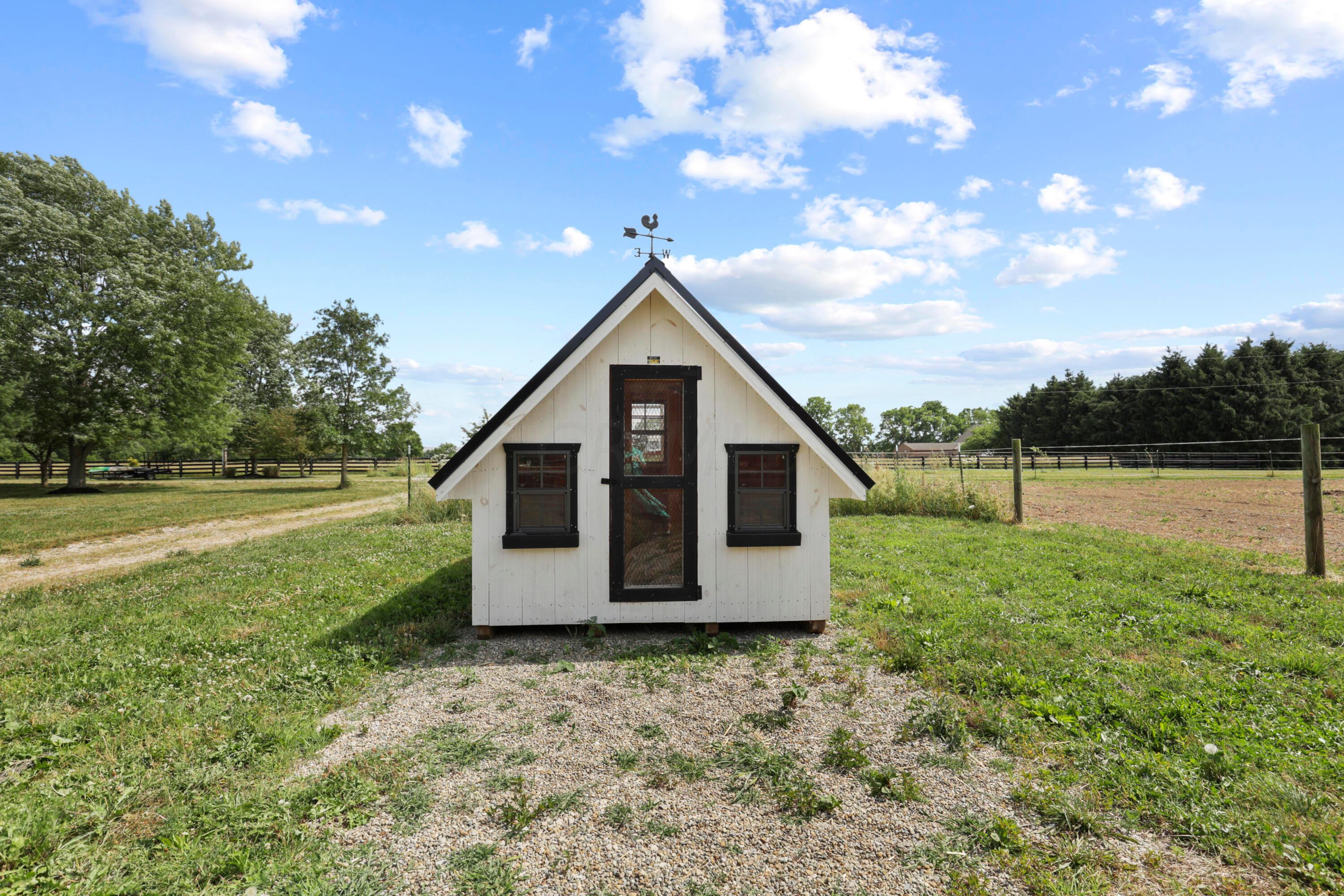 4387 Fry Road Ostrander, OH 43061 - Photo 37 of 56 Charming Chicken Coop