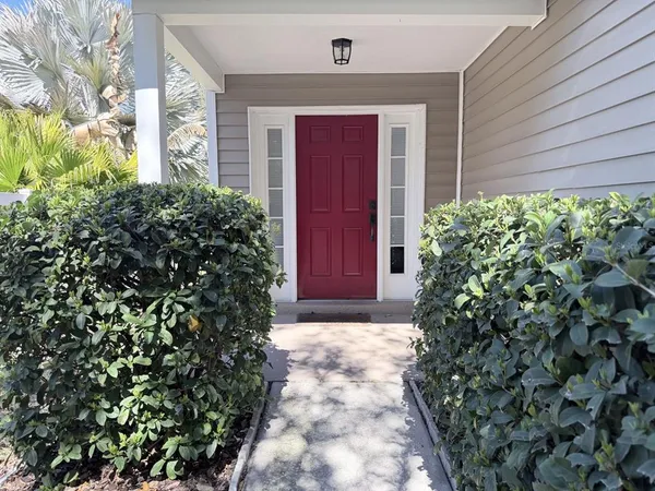 $2,500 | 5705 Tanagergrove Way, Lithia, FL 33547