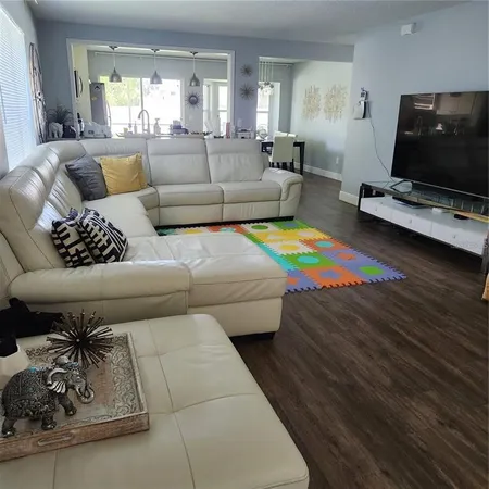 $2,500 | 5705 Tanagergrove Way, Lithia, FL 33547