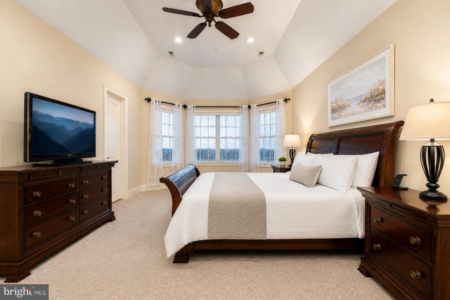 5829 Ridgeview Drive Doylestown, PA 18902 - Photo 27 of 68 Primary Bedroom