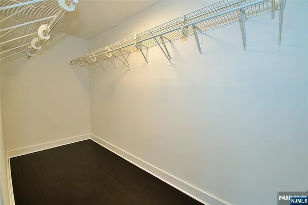 $8,700 | 11 Vela Way, Edgewater, NJ 07020