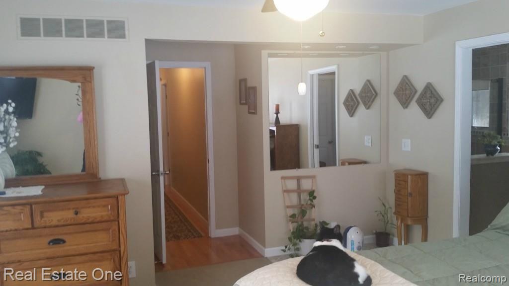 1220 Ruby Avenue Rochester Hills, MI 48309 - Photo 16 of 32
