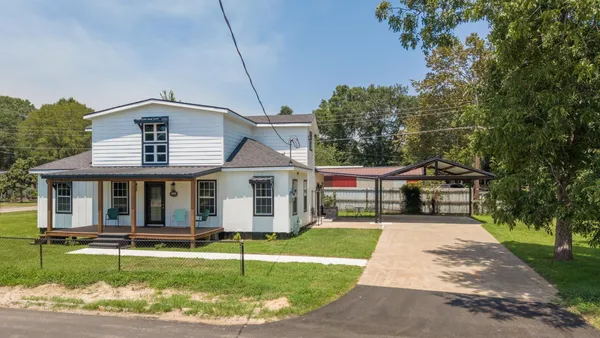 $285,000 | 400 North Lake Street, Waskom, TX 75692