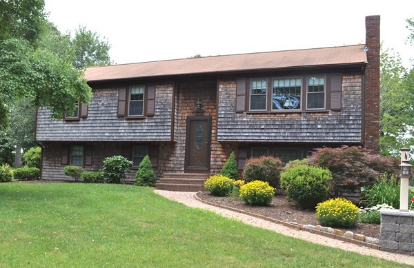 12 Liberty Road Marshfield, MA 02050 - Photo 1 of 20 Gallery Image 1