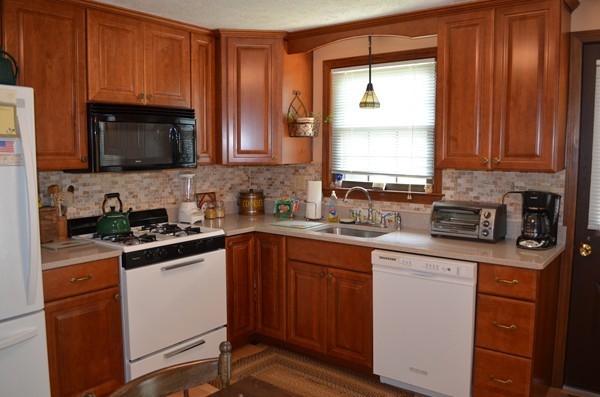 12 Liberty Road Marshfield, MA 02050 - Photo 3 of 20 Gallery Image 3
