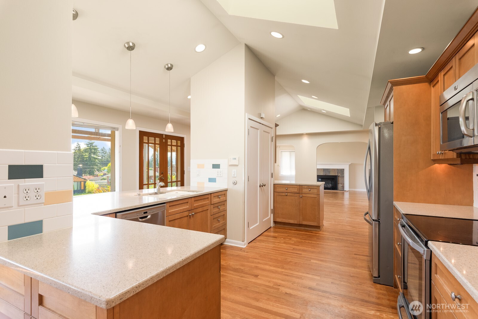 4832 Delaware Avenue Everett, WA 98203 - Photo 14 of 38