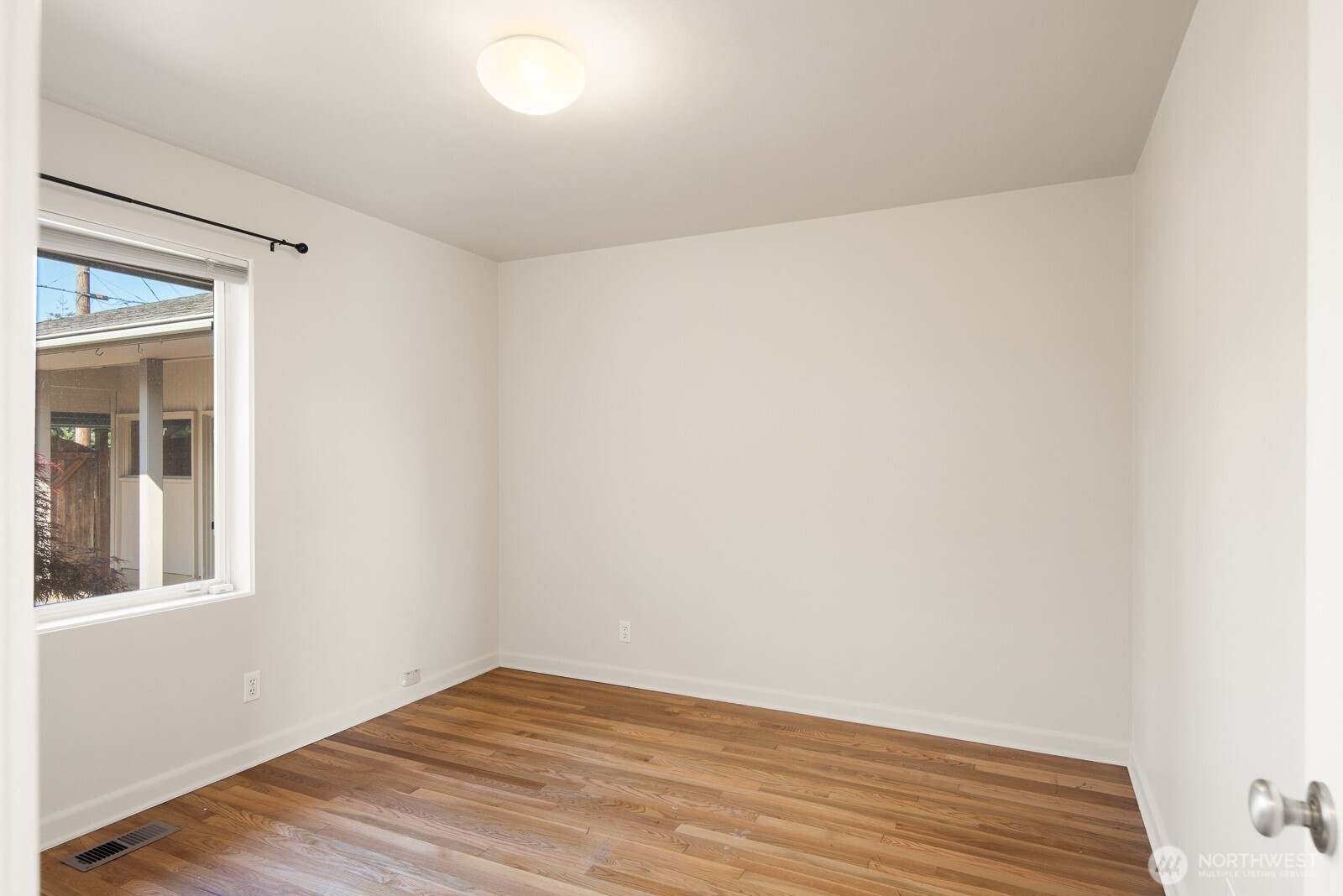 4832 Delaware Avenue Everett, WA 98203 - Photo 27 of 38