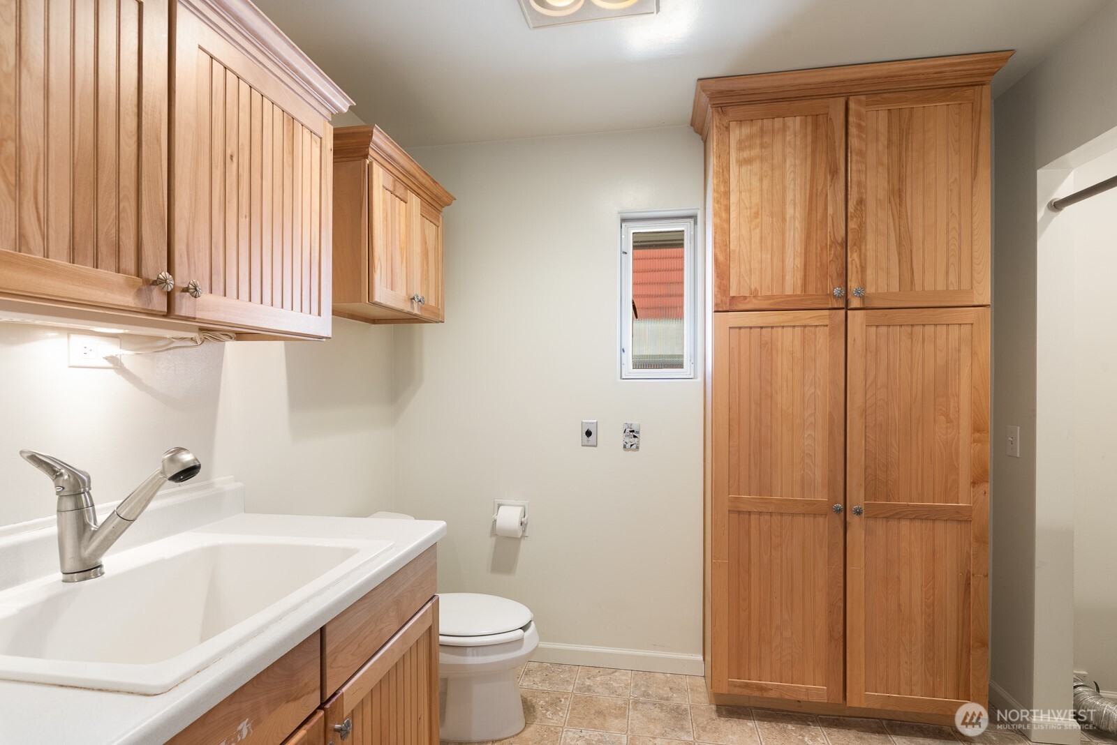 4832 Delaware Avenue Everett, WA 98203 - Photo 29 of 38