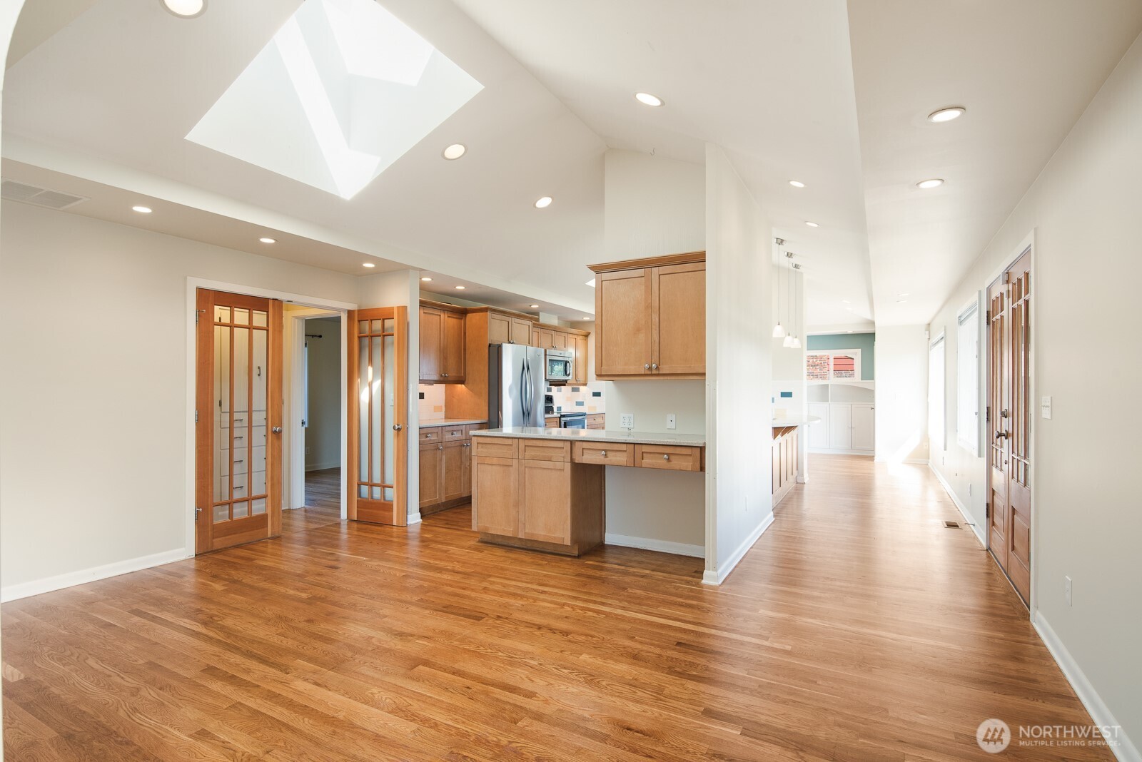 4832 Delaware Avenue Everett, WA 98203 - Photo 5 of 38