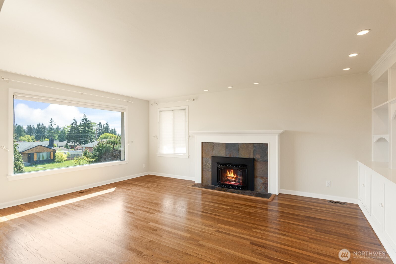 4832 Delaware Avenue Everett, WA 98203 - Photo 8 of 38