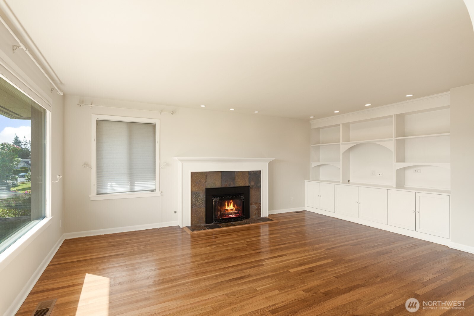 4832 Delaware Avenue Everett, WA 98203 - Photo 10 of 38