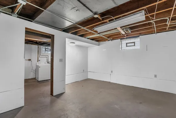 $189,000 | 309 Belden Place, Munster, IN 46321