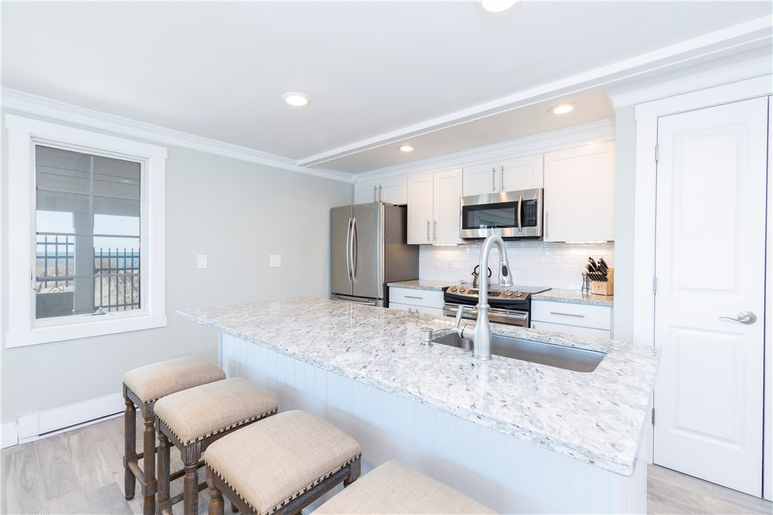18 Fort Road Westerly, RI 02891 - Photo 5 of 31 Gallery Image 5