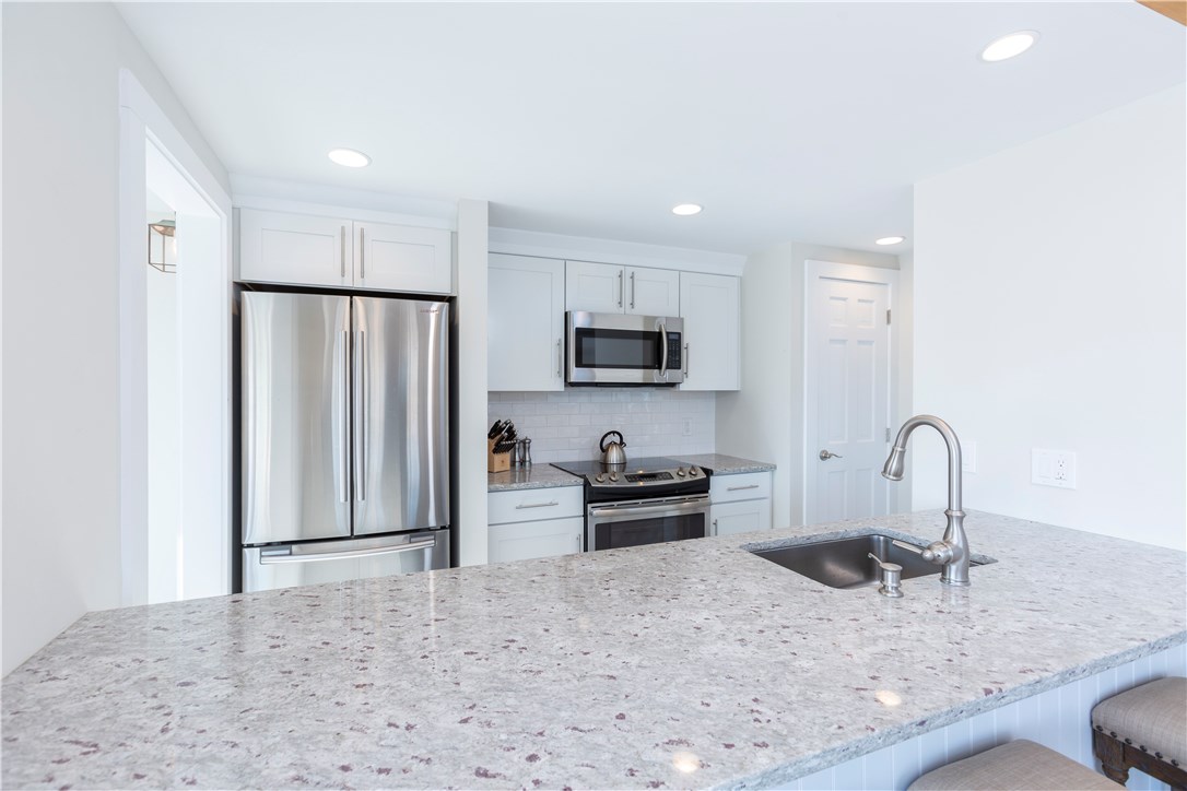 18 Fort Road Westerly, RI 02891 - Photo 6 of 31 Gallery Image 6