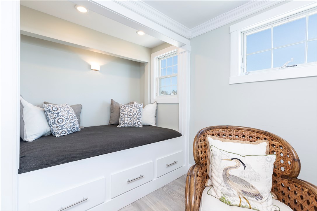 18 Fort Road Westerly, RI 02891 - Photo 8 of 31 Gallery Image 8
