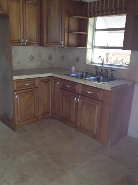 1306 Calder Road Key Largo, FL 33037 - Photo 11 of 17 guest kitchen