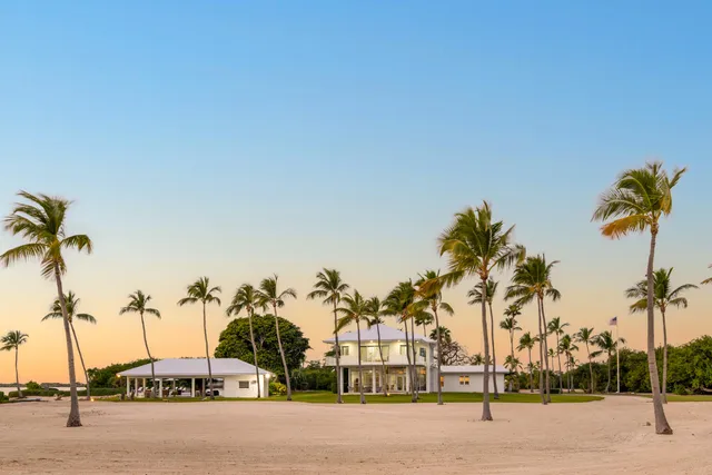 a view of a ocean view