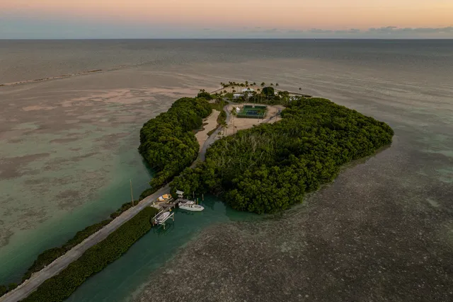 $29,500,000 | 79775 Overseas Highway, Islamorada, FL 33036