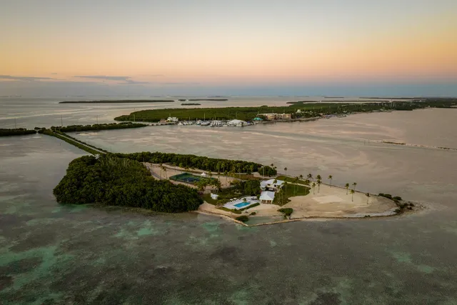 $29,500,000 | 79775 Overseas Highway, Islamorada, FL 33036