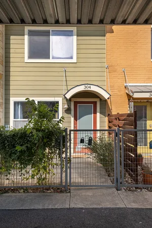$2,450 | 1101 Grove Boulevard, Unit 304, Austin, TX 78741