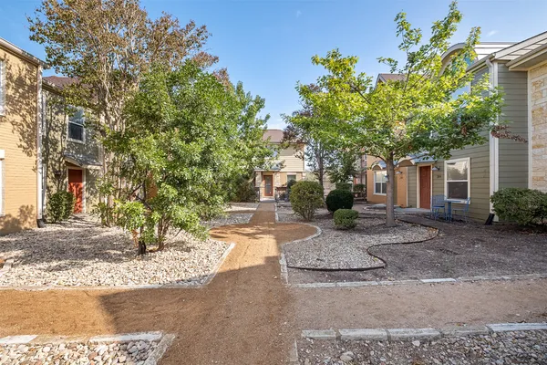 $2,450 | 1101 Grove Boulevard, Unit 304, Austin, TX 78741