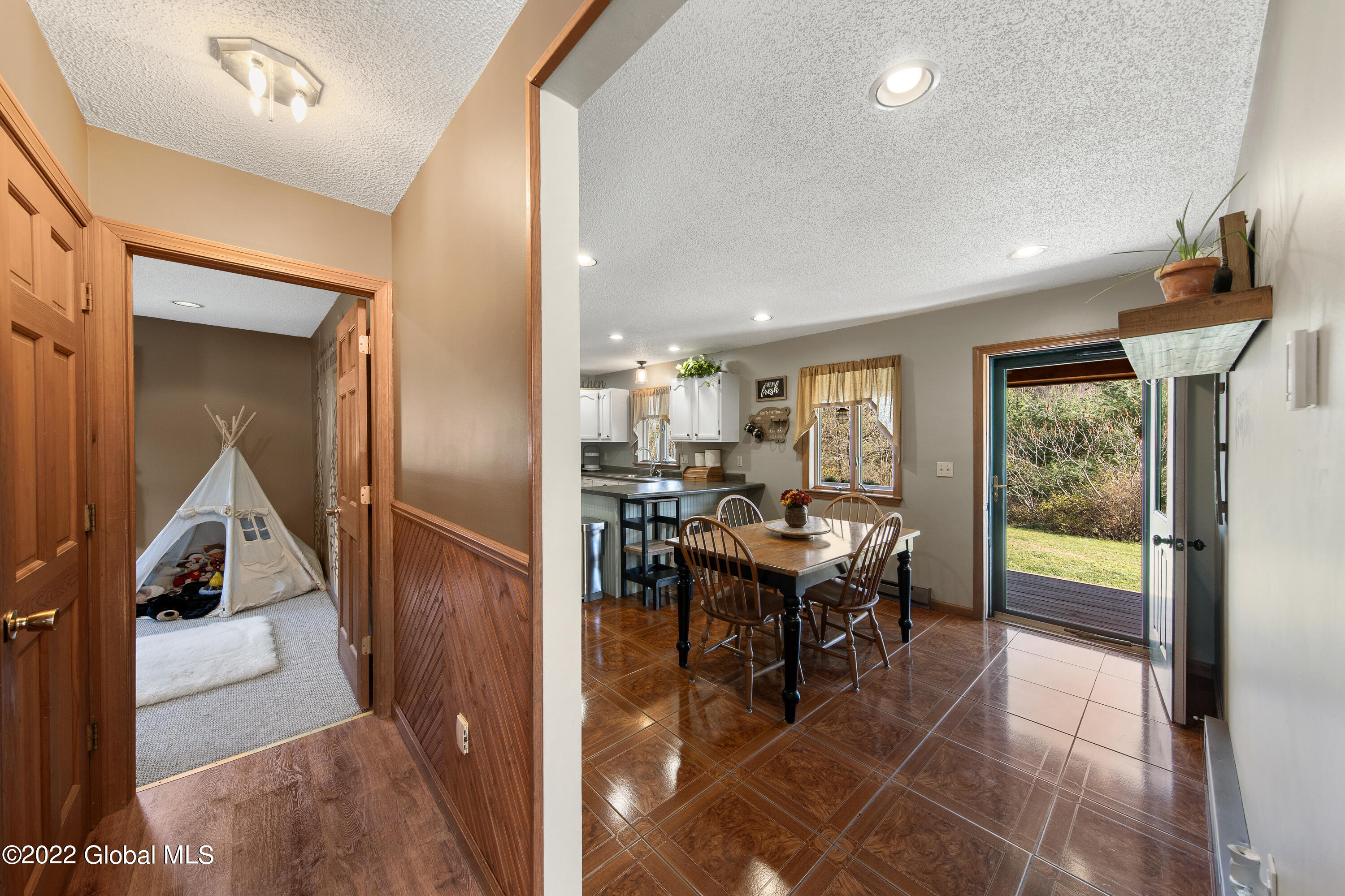 83 Stoddard Road Hampton, NY 12837 - Photo 11 of 64 1 (10)