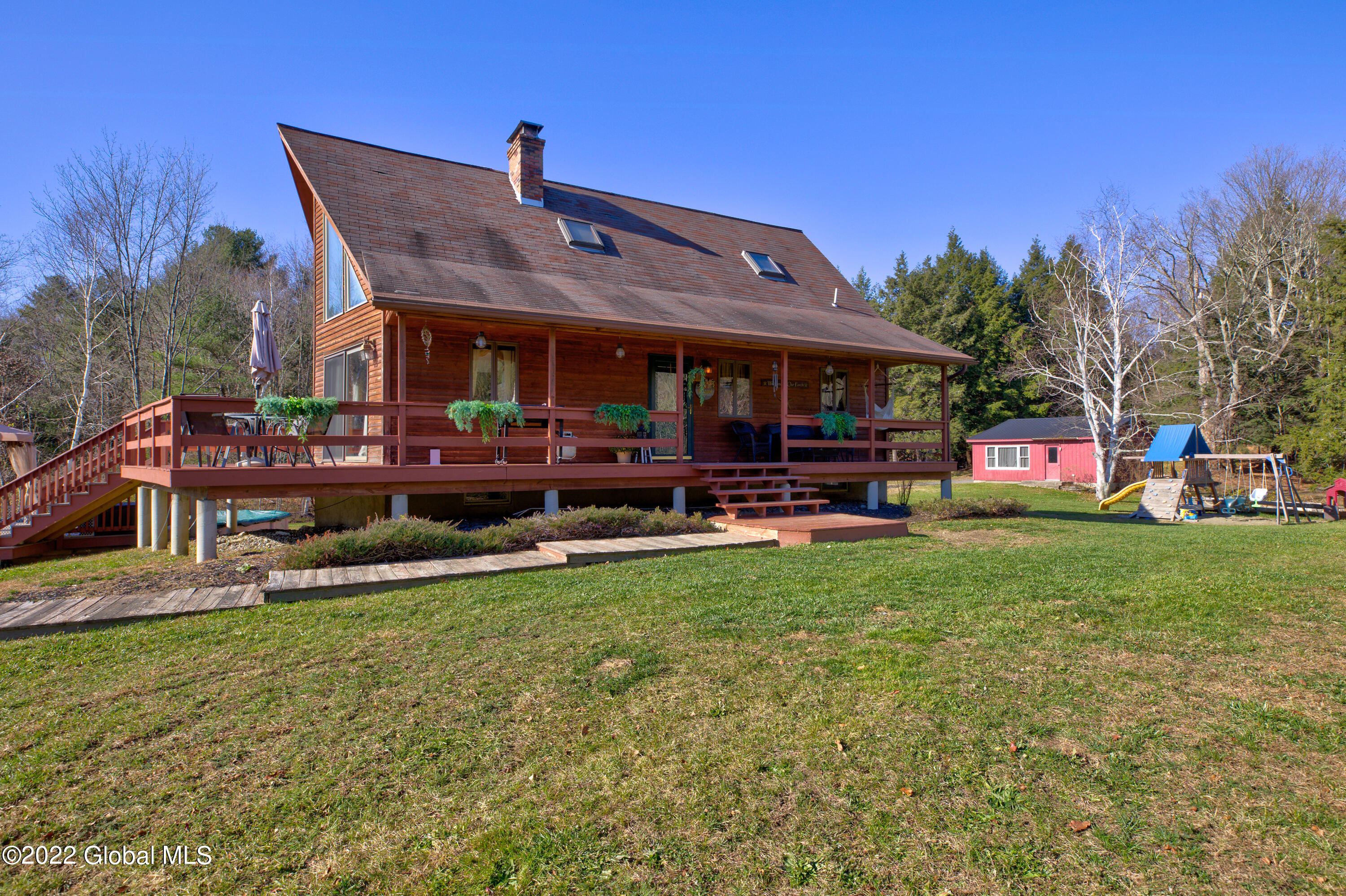 83 Stoddard Road Hampton, NY 12837 - Photo 3 of 64 1 (1)