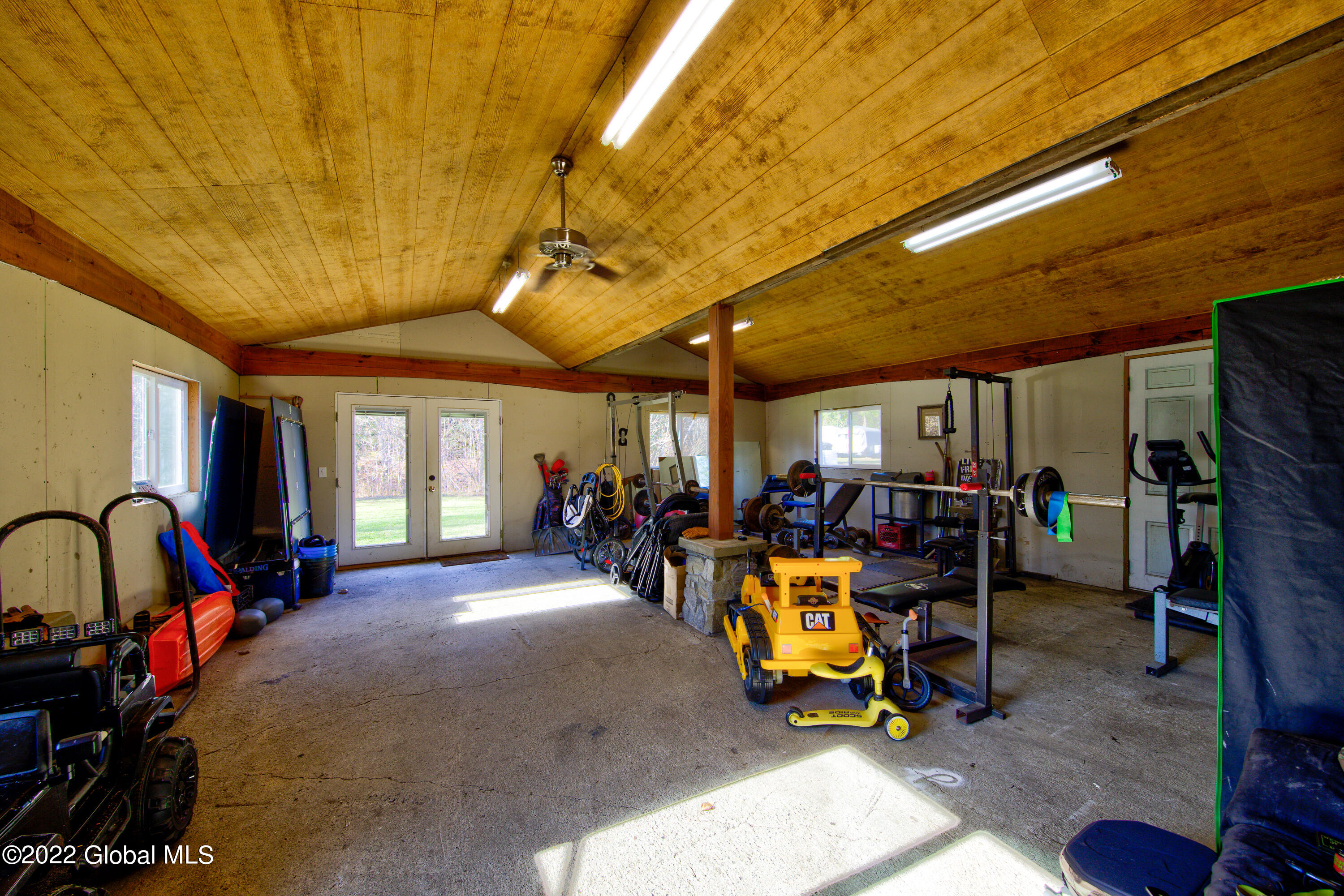 83 Stoddard Road Hampton, NY 12837 - Photo 32 of 64 1 (31)