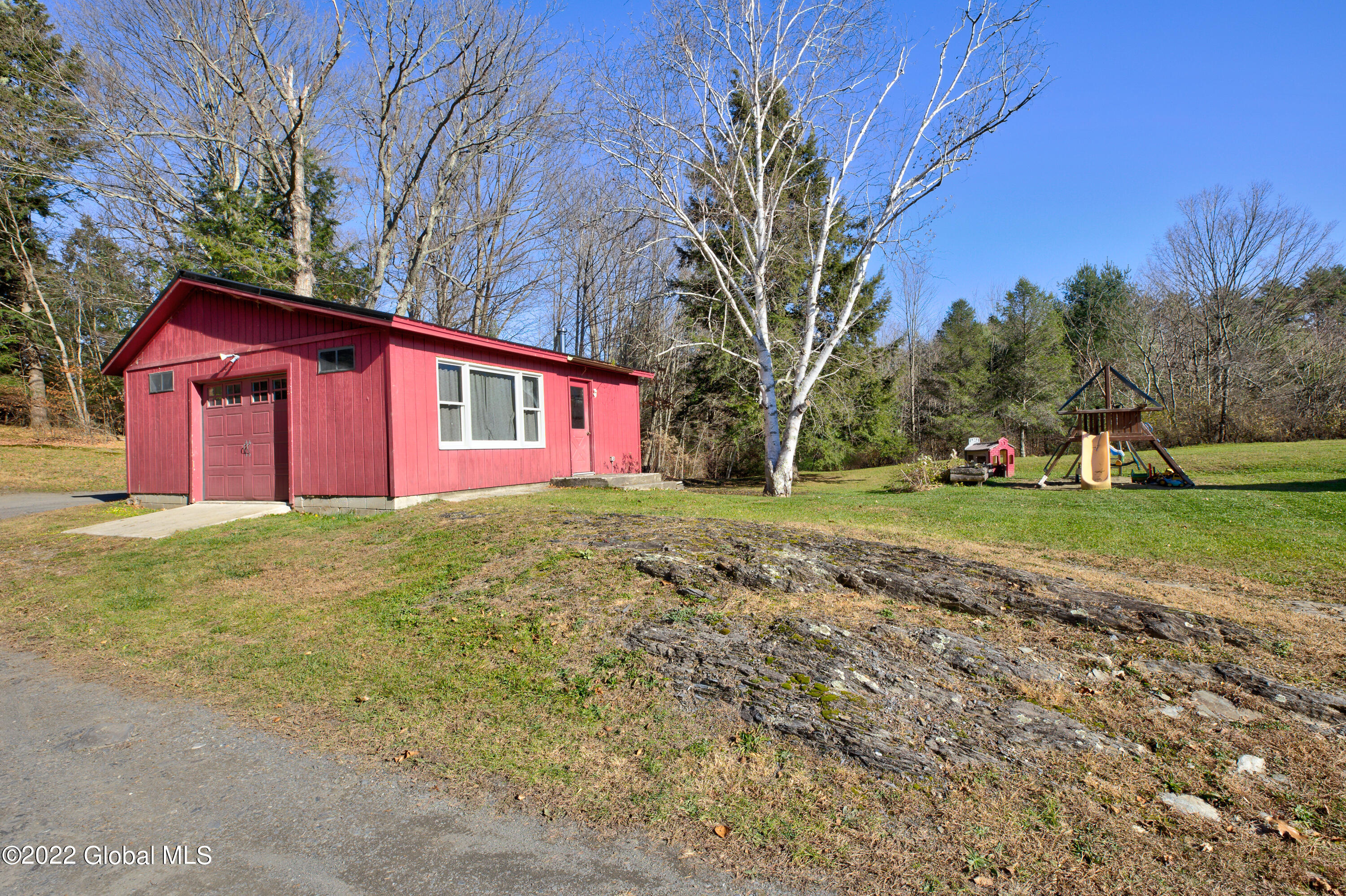 83 Stoddard Road Hampton, NY 12837 - Photo 36 of 64 1 (33)