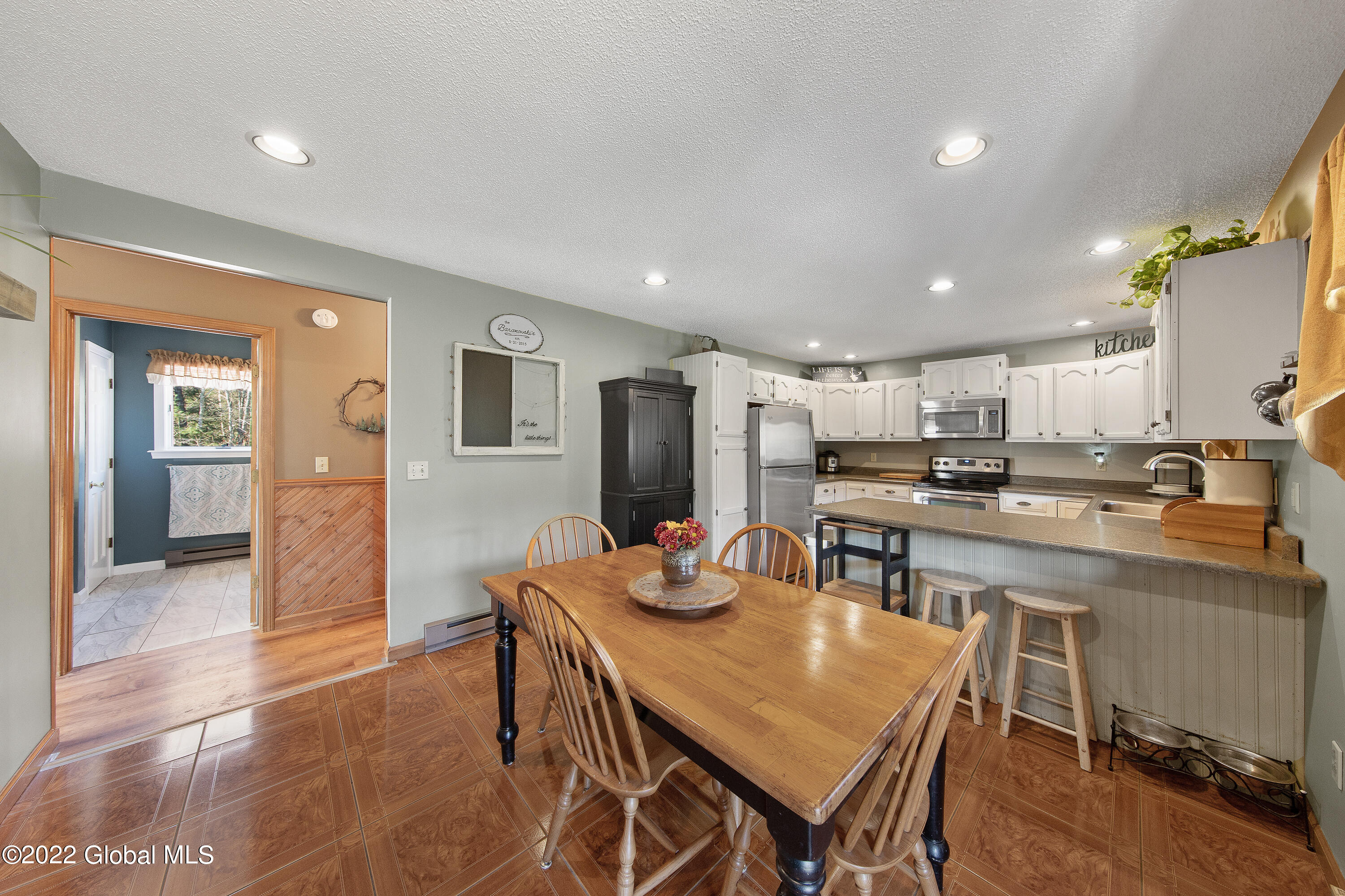 83 Stoddard Road Hampton, NY 12837 - Photo 5 of 64 1 (4)